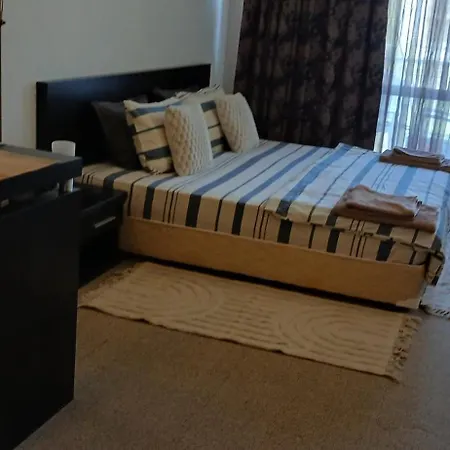 студио за гости на сарафово *