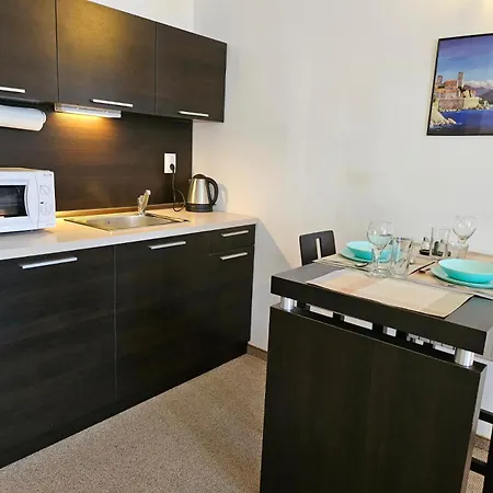 студио за гости на сарафово Apartamento